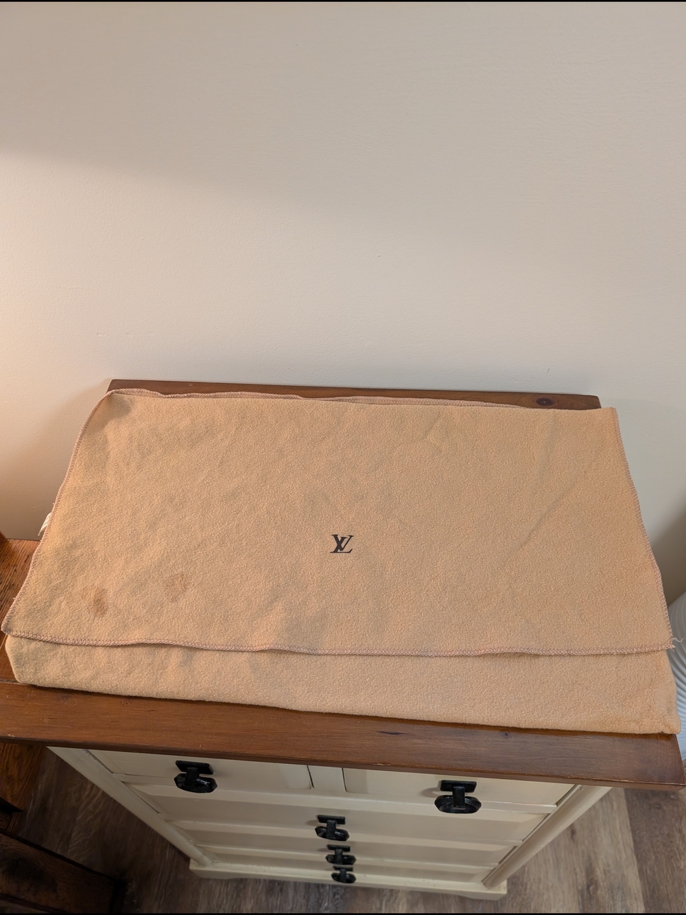 Louis Vuitton Monogram Barrel Bag in Brown and Tan - Picture 4 of 11
